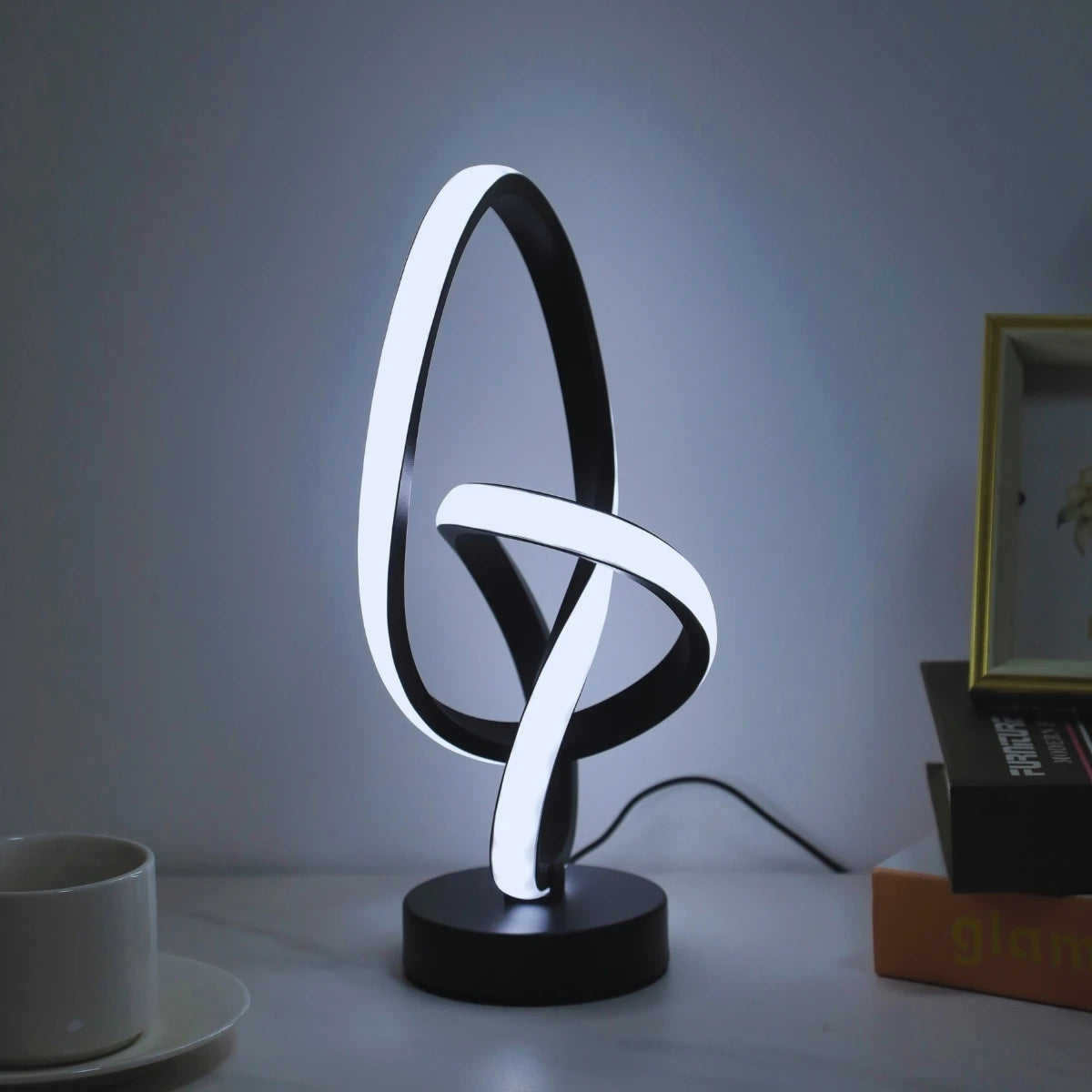 Splendore™ — Sculptural Touch Lamp